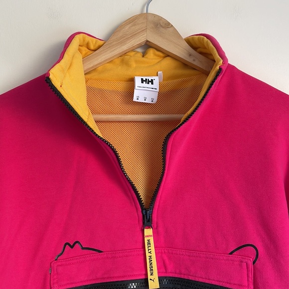 HELLY HANSEN | HH x Puma 1/4 Zip Crop Sweatshirt - Picture 8 of 11